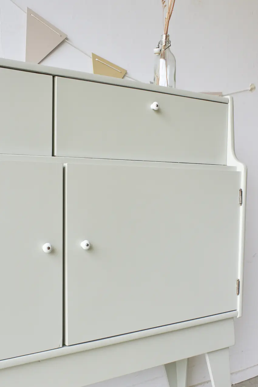 10533-Retro-hoog-dressoir-in-Voorjaar-Firma-zoethout_2.jpg