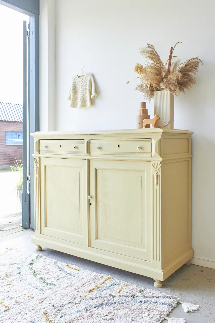 2431-Vintage-commode-in-Kamille-Firma-zoethout_02.jpg