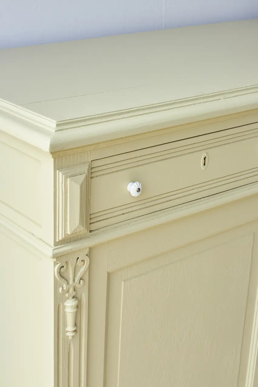 2431-Vintage-commode-in-Kamille-Firma-zoethout_06.jpg