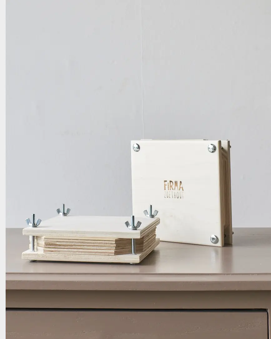 8025---Onze-bloemenpers---Firma-zoethout_1