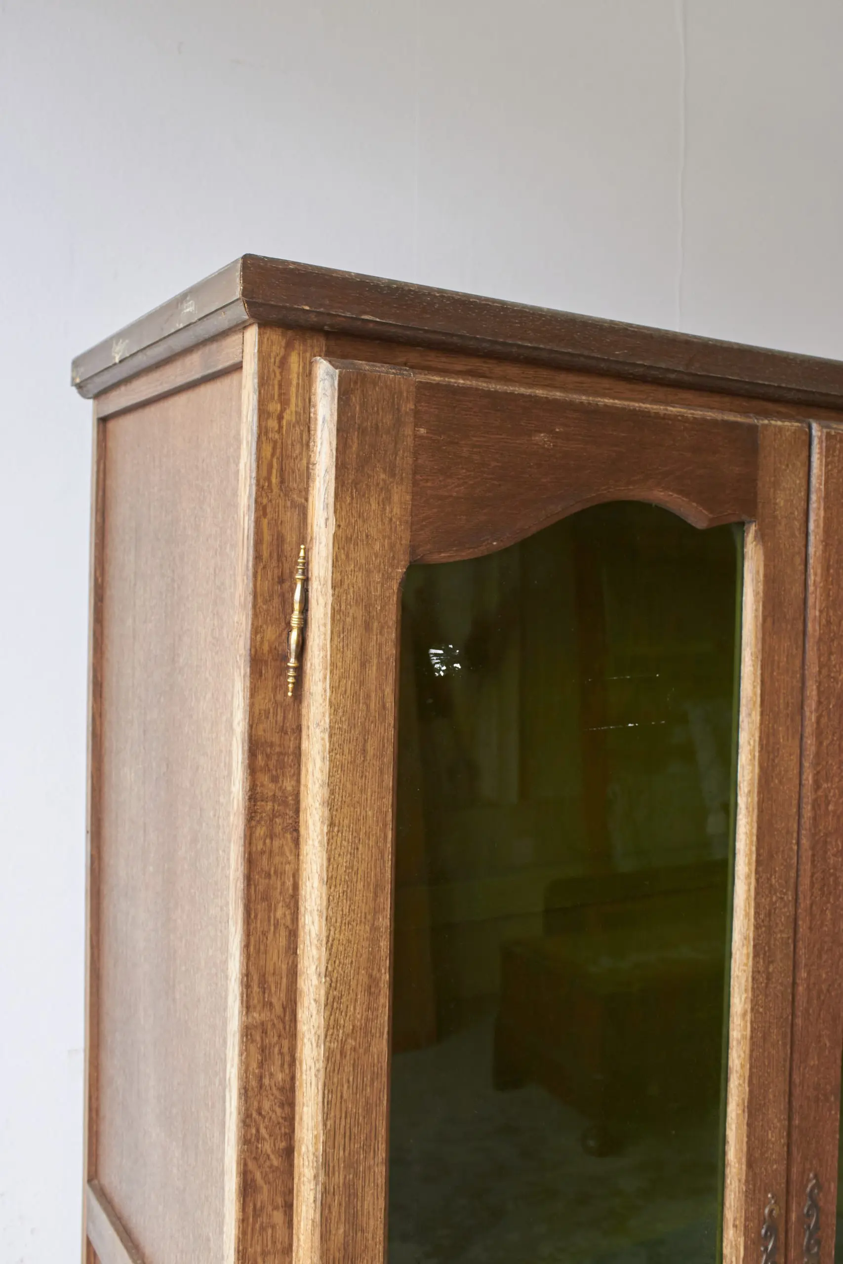 10535---Sierlijke-vitrine-kast---Firma-Zoethout_05