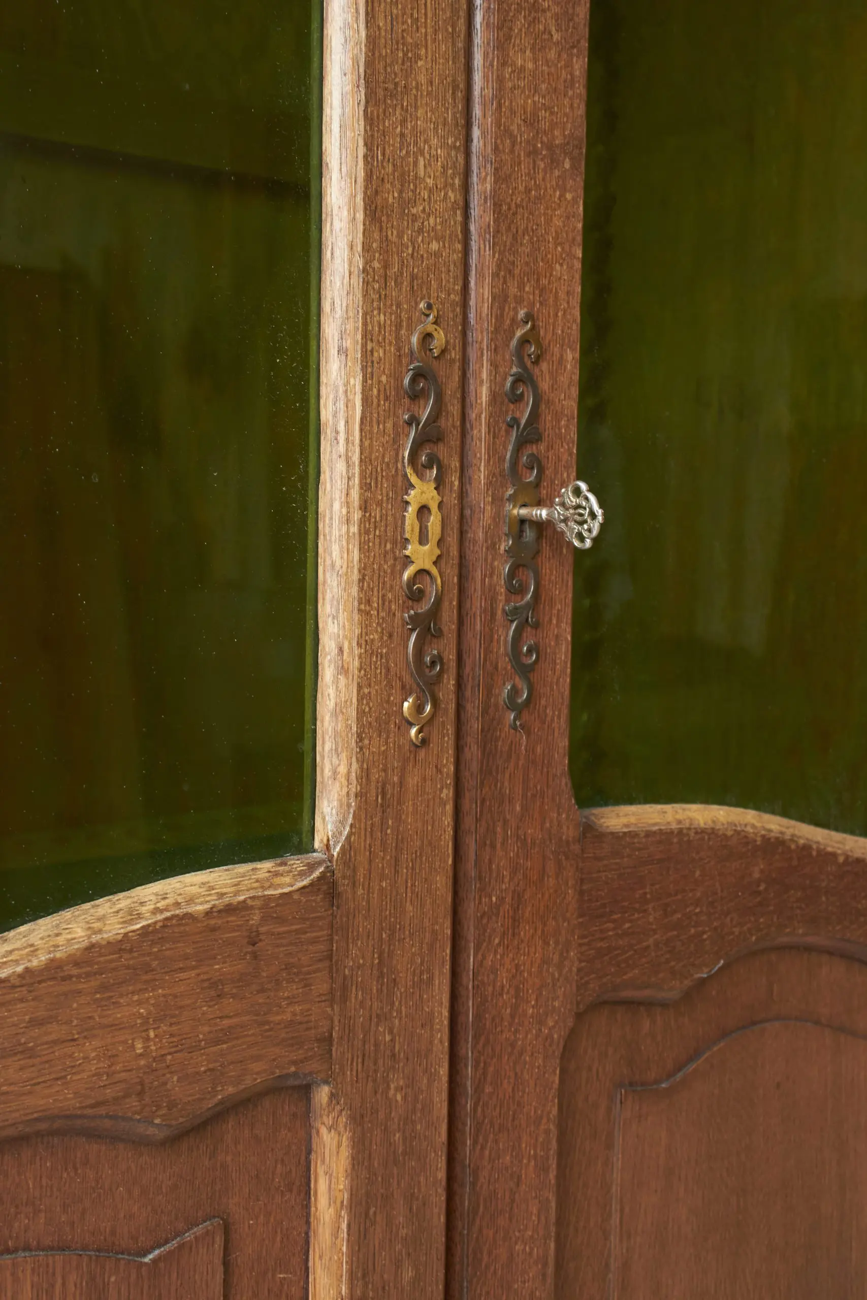 10535---Sierlijke-vitrine-kast---Firma-Zoethout_07