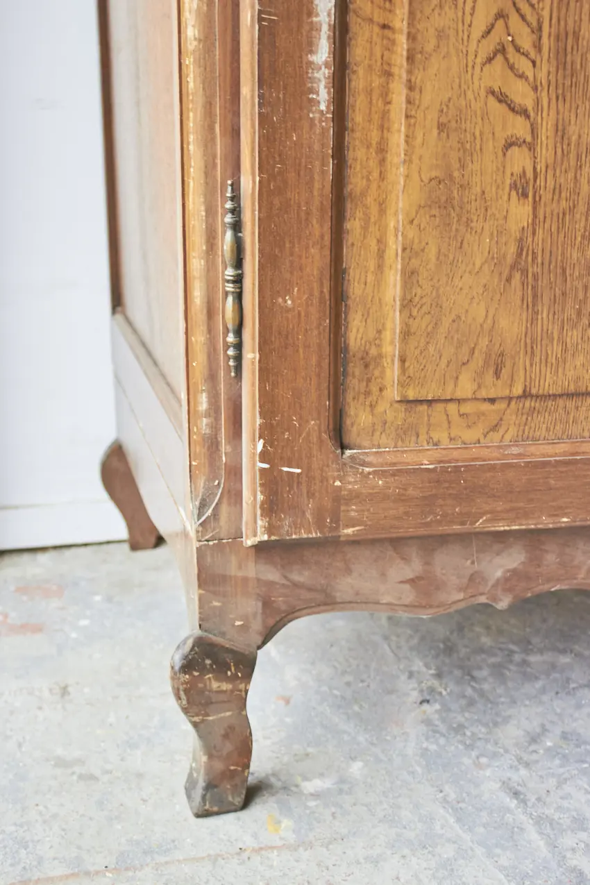 10646---Demontabele-sierlijke-kast-met-drie-deuren---Firma-Zoethout_06