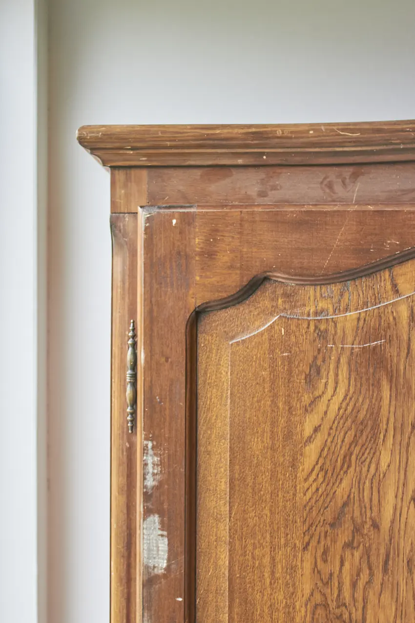 10646---Demontabele-sierlijke-kast-met-drie-deuren---Firma-Zoethout_07