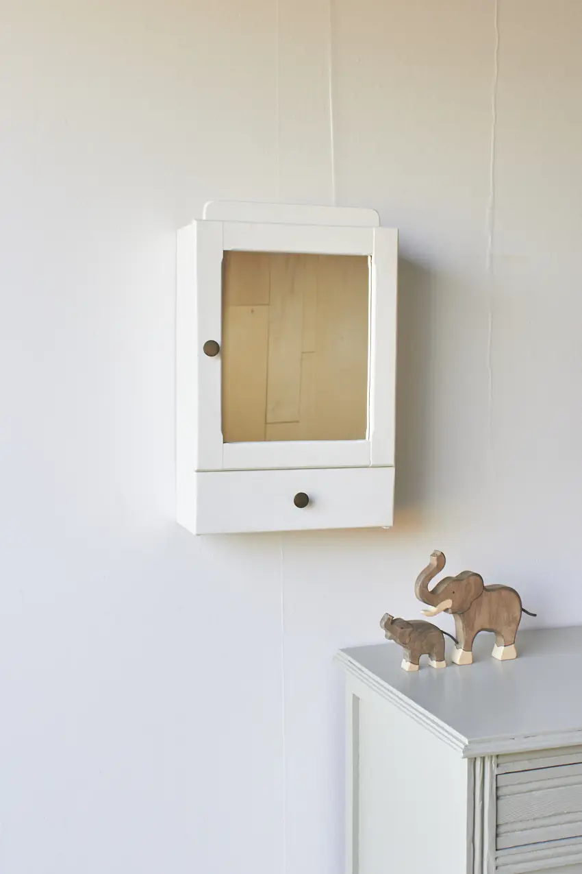 6193-Wit-vintage-hangkastje-Firma-zoethout_120.jpg