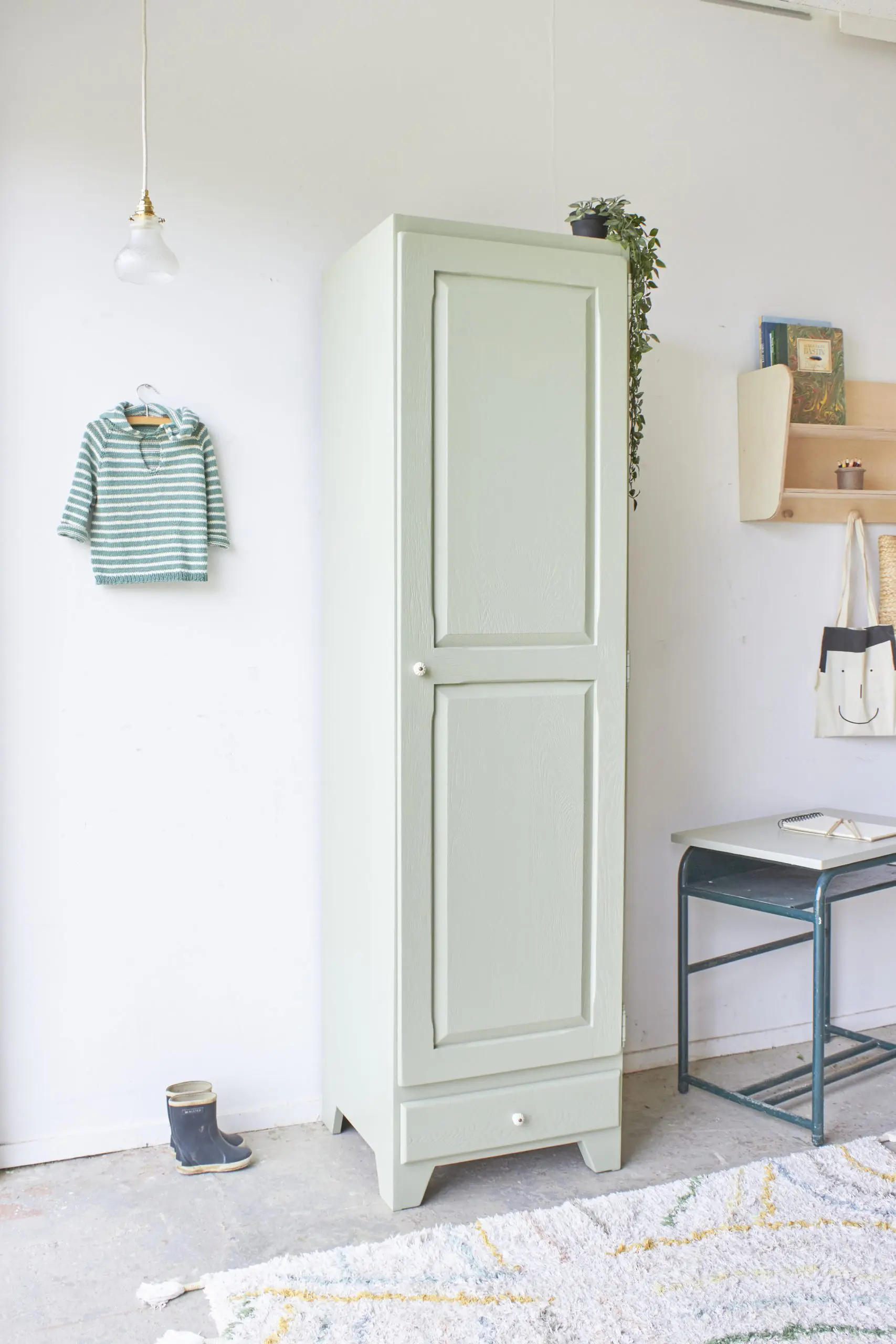 10640---Vintage-kast-in-Artisjok---Firma-Zoethout_02