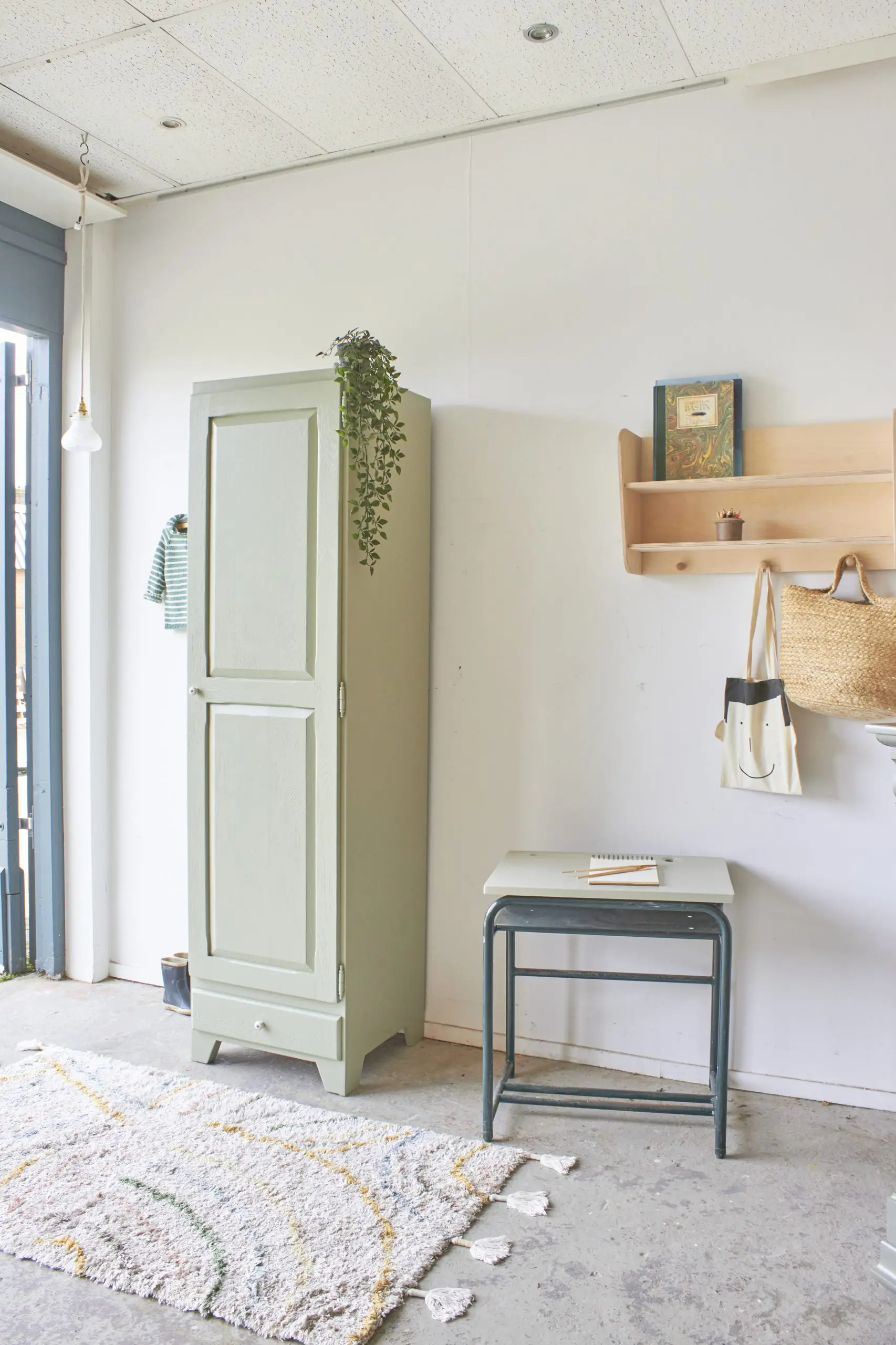 10640---Vintage-kast-in-Artisjok---Firma-Zoethout_03
