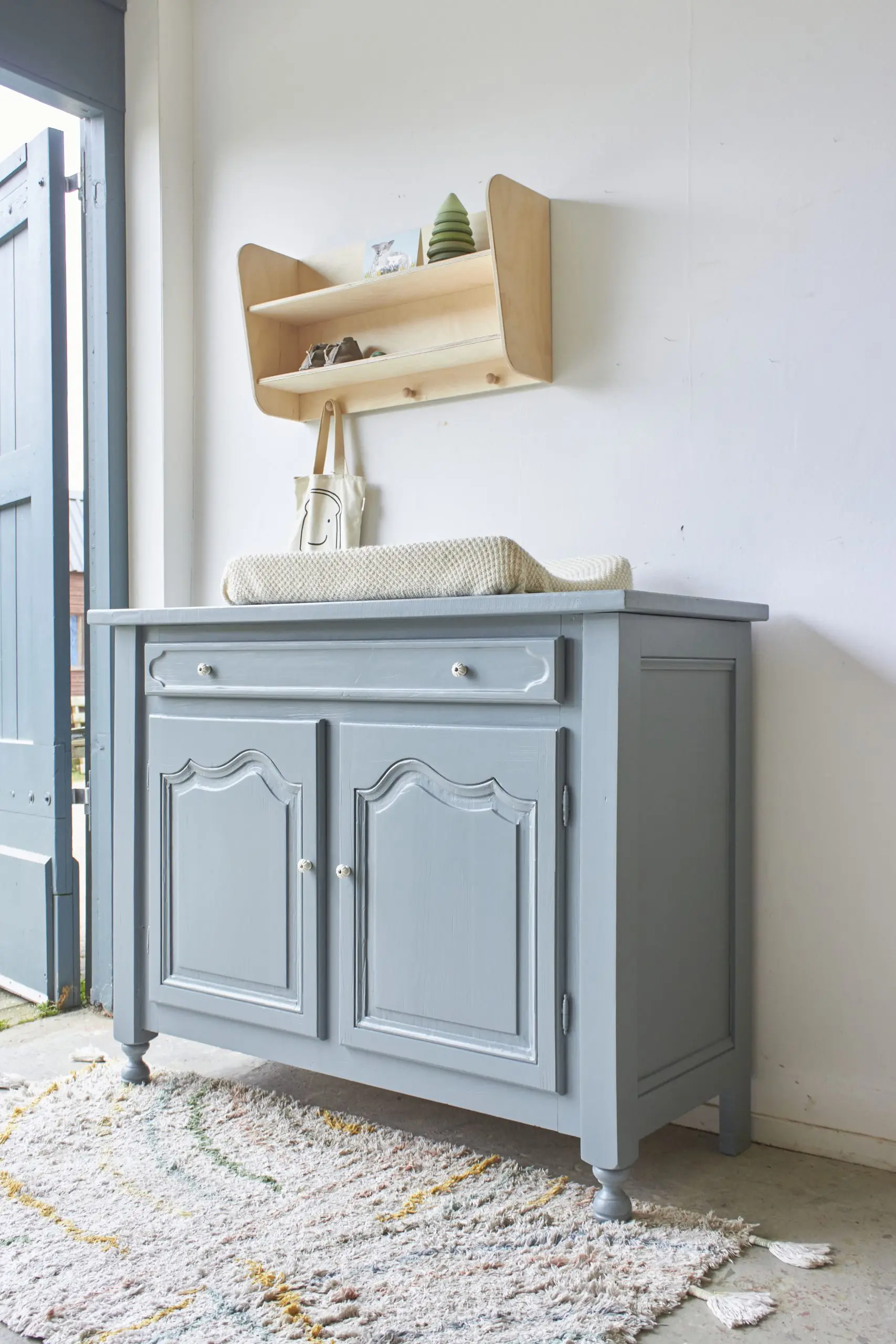 2483---Vintage-commode-in-Bron---Firma-Zoethout-03