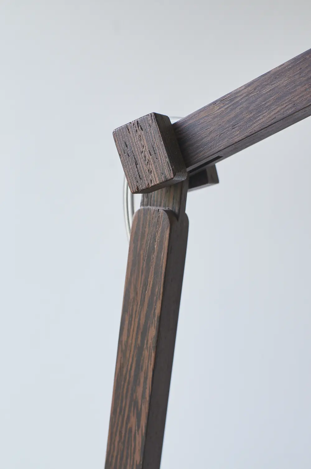 HW9089---Wenge-Henkwoods-tafel-lamp---Firma-Zoethout-05