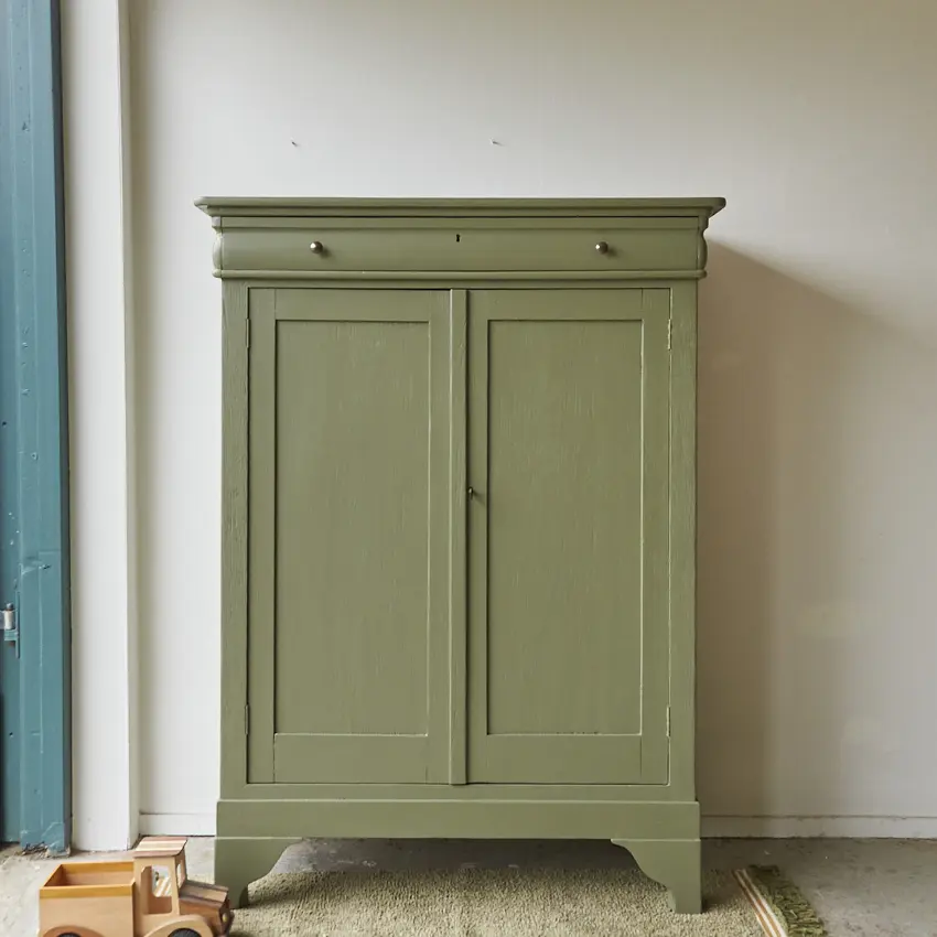 10133-Vintage-kast-in-Rozemarijn-Firma-zoethout_1.jpg