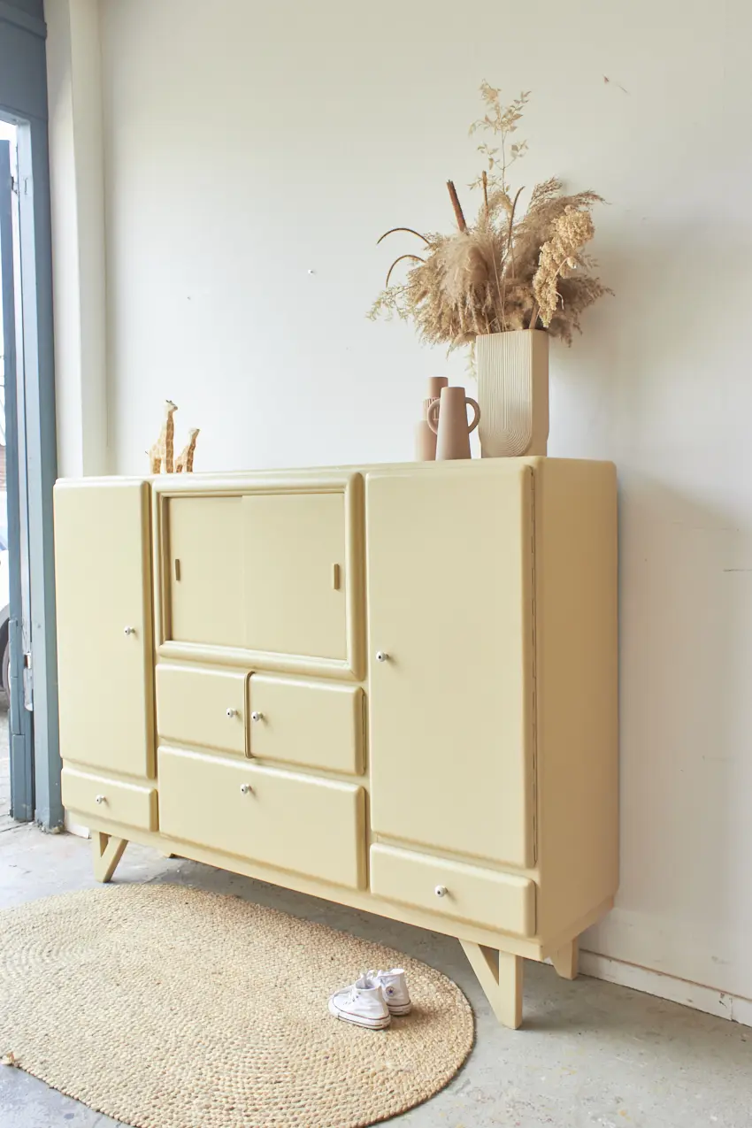 10524-Retro-dressoir-in-kamille-Firma-zoethout_02.jpg