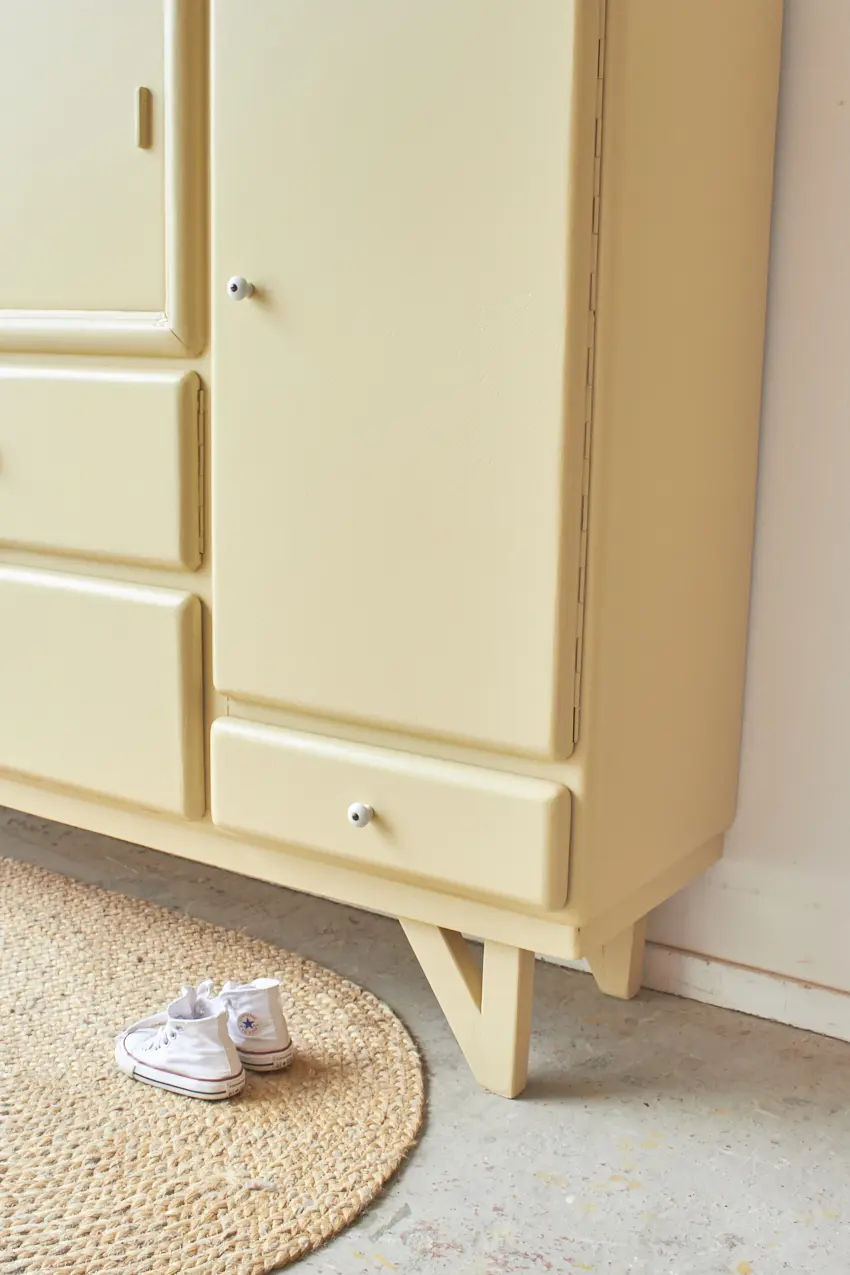 10524-Retro-dressoir-in-kamille-Firma-zoethout_06.jpg