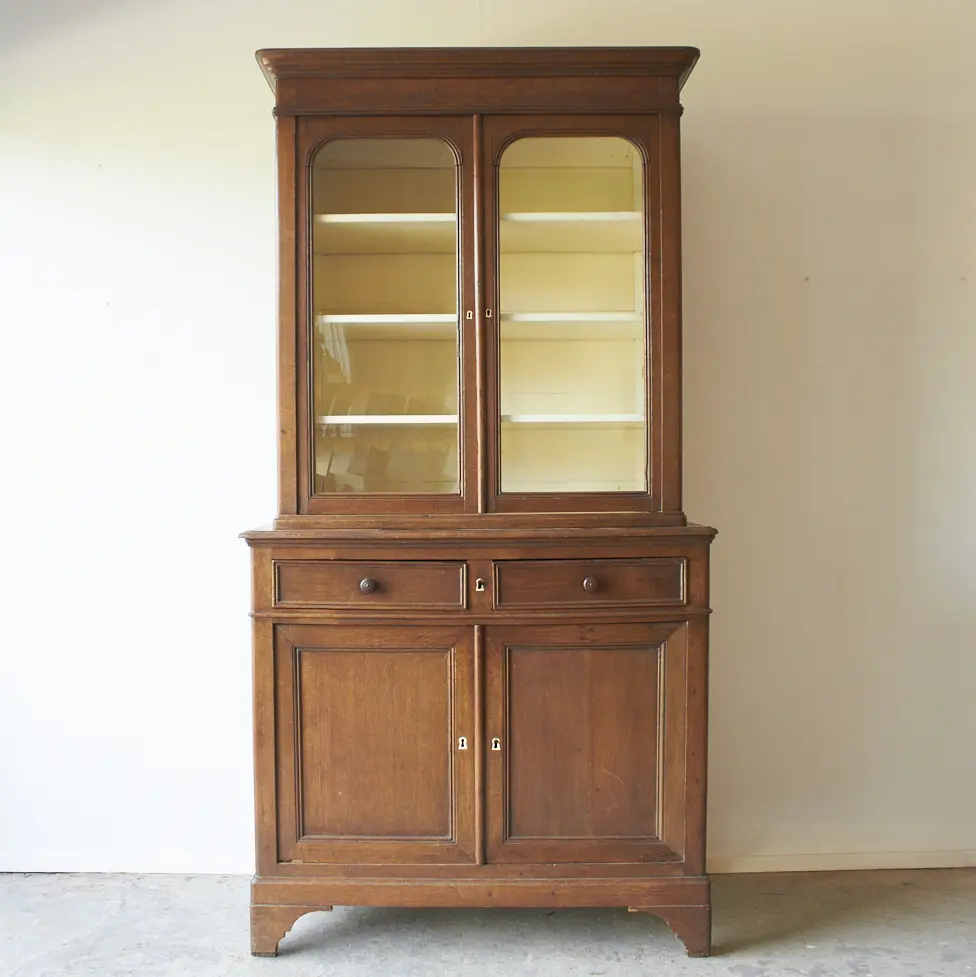 10664-Vintage-sierlijke-vitrinekast-Firma-Zoethout