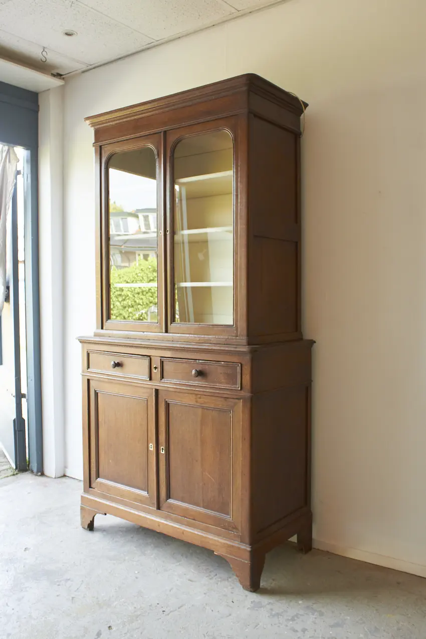 10664---Vintage-sierlijke-vitrinekast---Firma-Zoethout-04