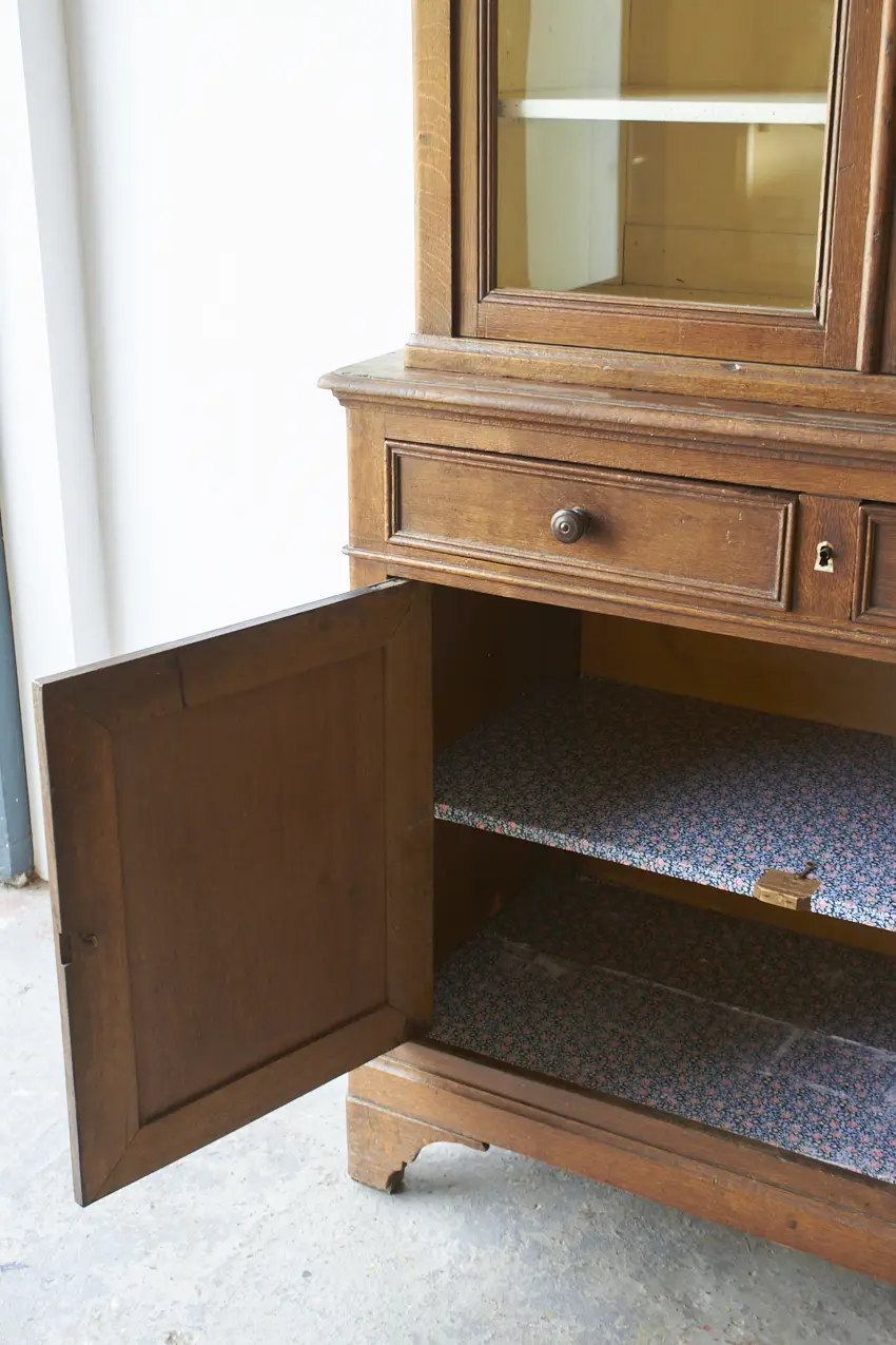 10664---Vintage-sierlijke-vitrinekast---Firma-Zoethout-09