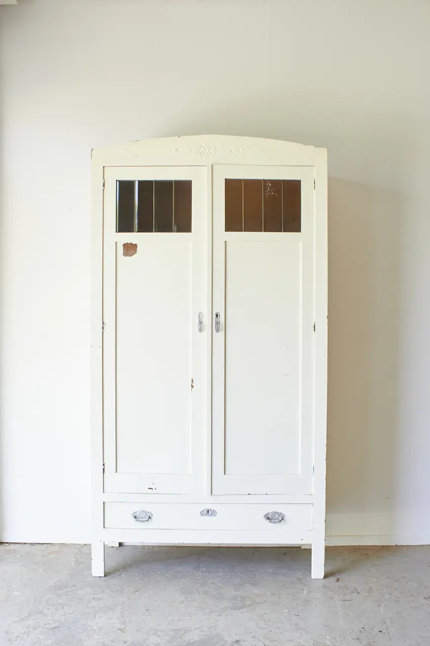 10669---Vintage-sierlijke-kast-met-glas-in-lood--Firma-Zoethout-01