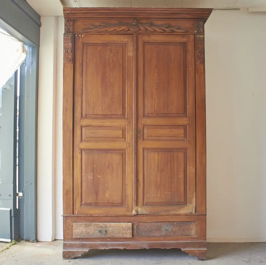 10681-Demontabele-kast-met-paneeldeuren-Firma-Zoethout