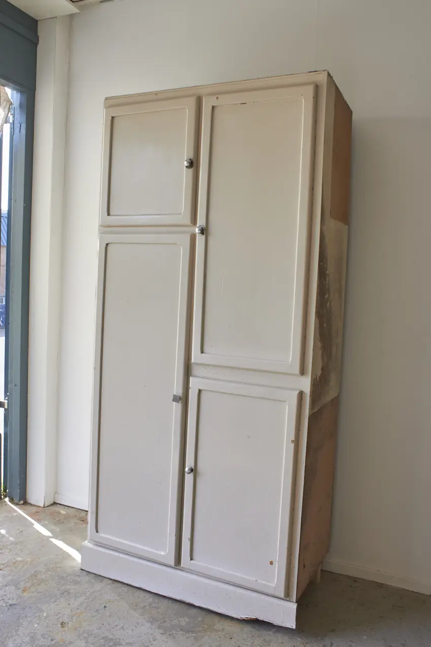 10683---Retro-kast-met-vier-deuren---Firma-zoethout_1