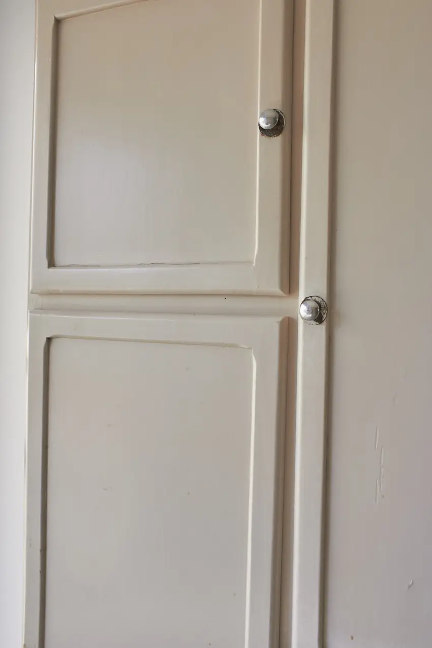 10683---Retro-kast-met-vier-deuren---Firma-zoethout_5