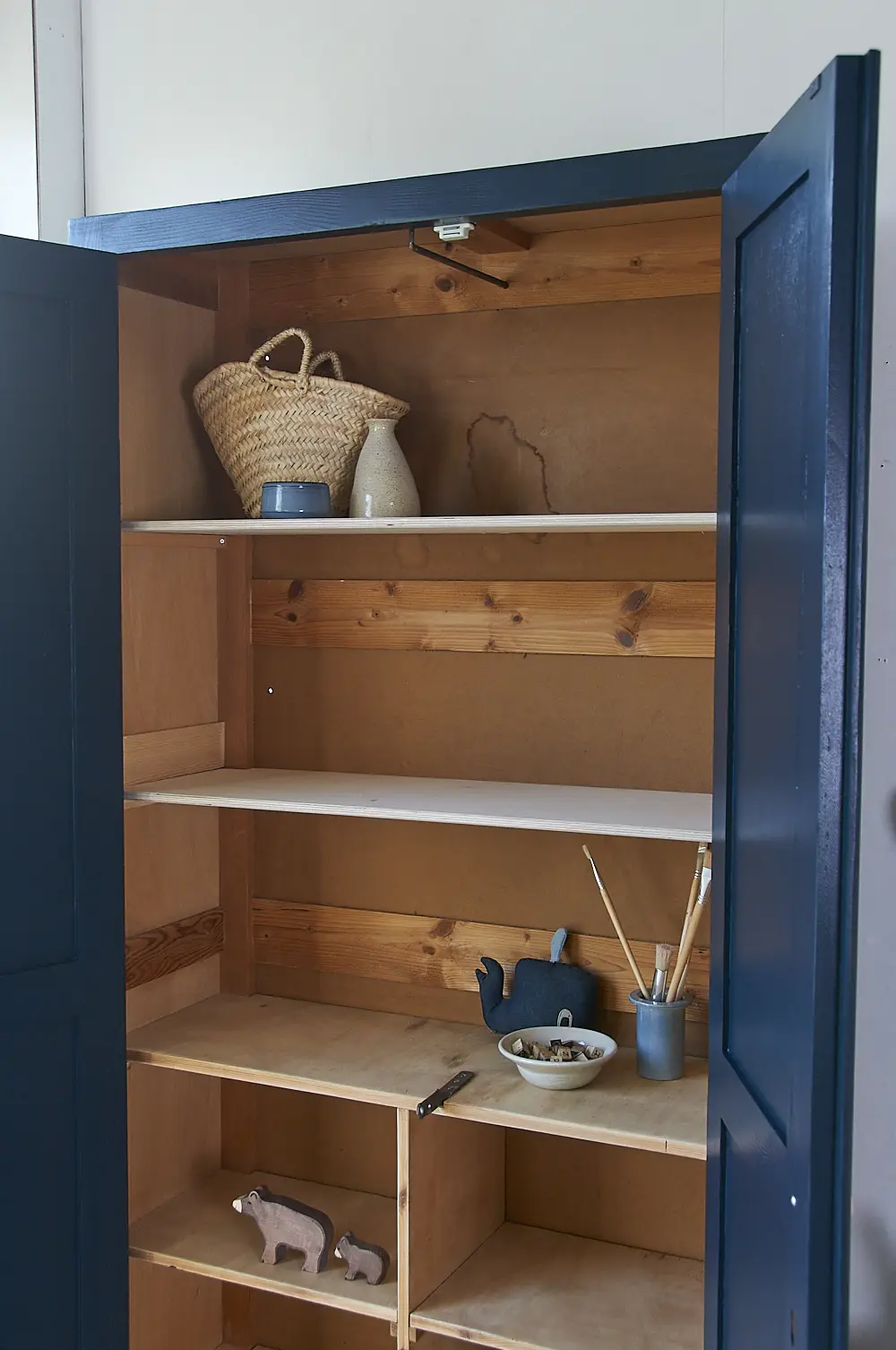 1861-Vintage-houten-lockerkast-Firma-zoethout_4.jpg