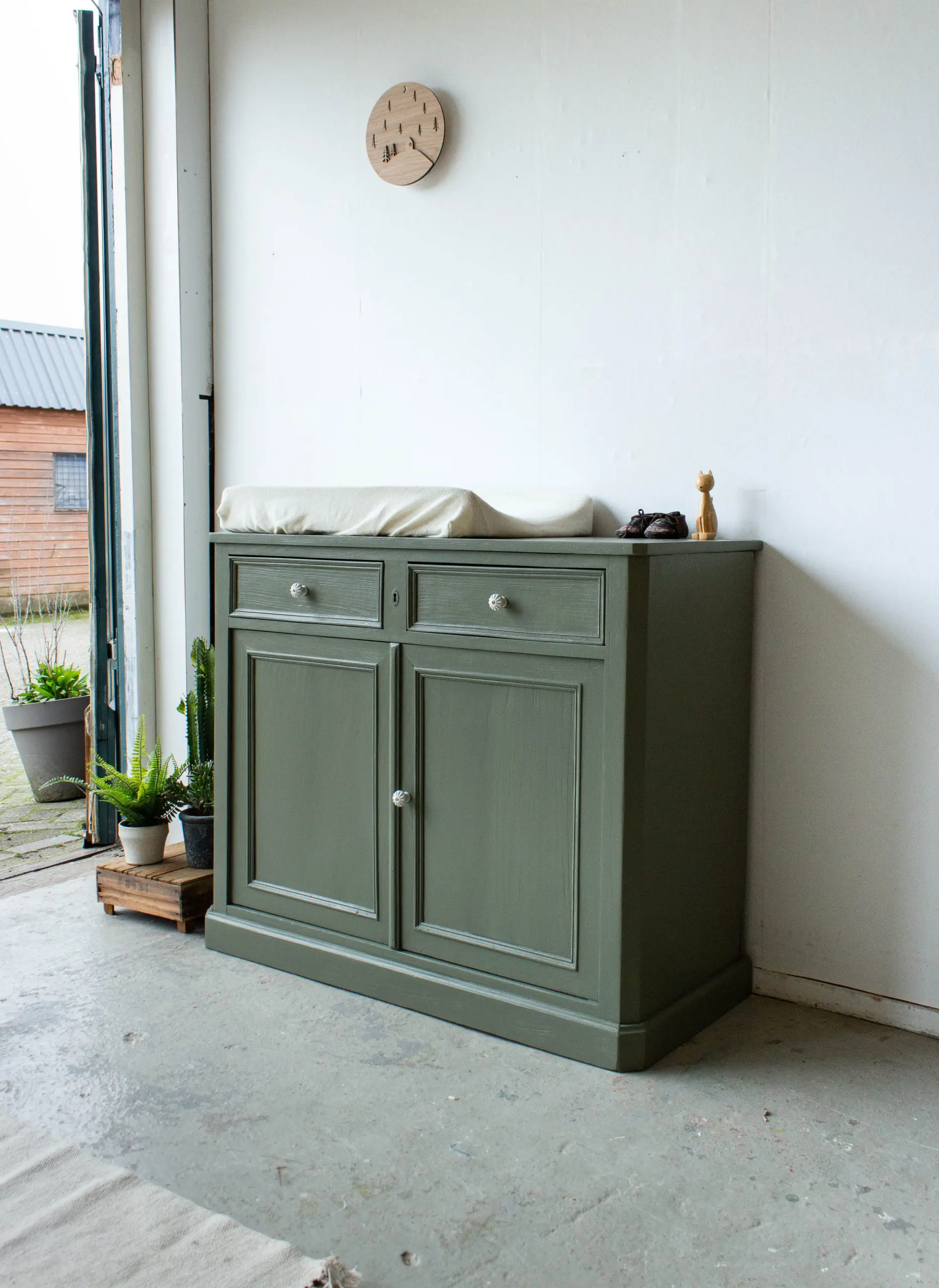 2218-Rozemarijn-groene-vintage-commode_-2.jpg