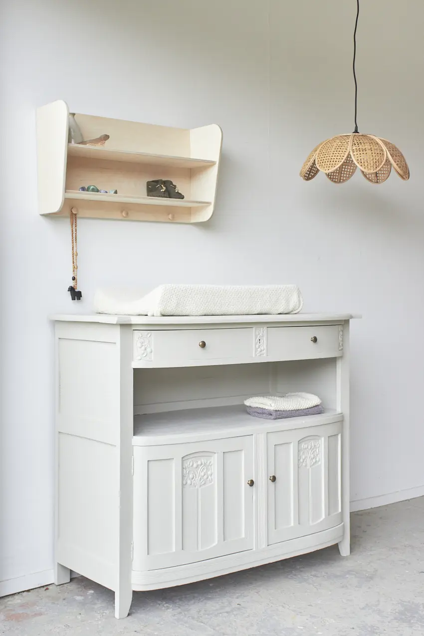 2388-Vintage-commode-in-linnen-Firma-zoethout_2.jpg