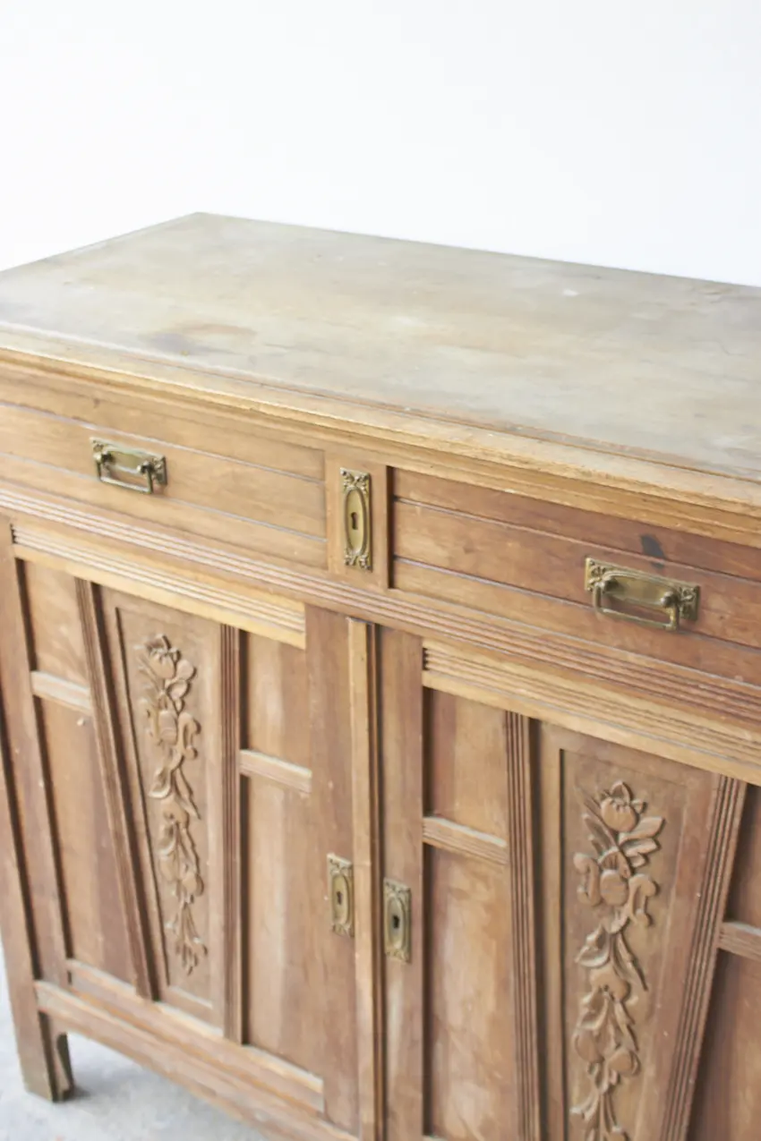 2496---Vintage-commode-met-prachtig-houtsnijwerk---Firma-Zoethout-09