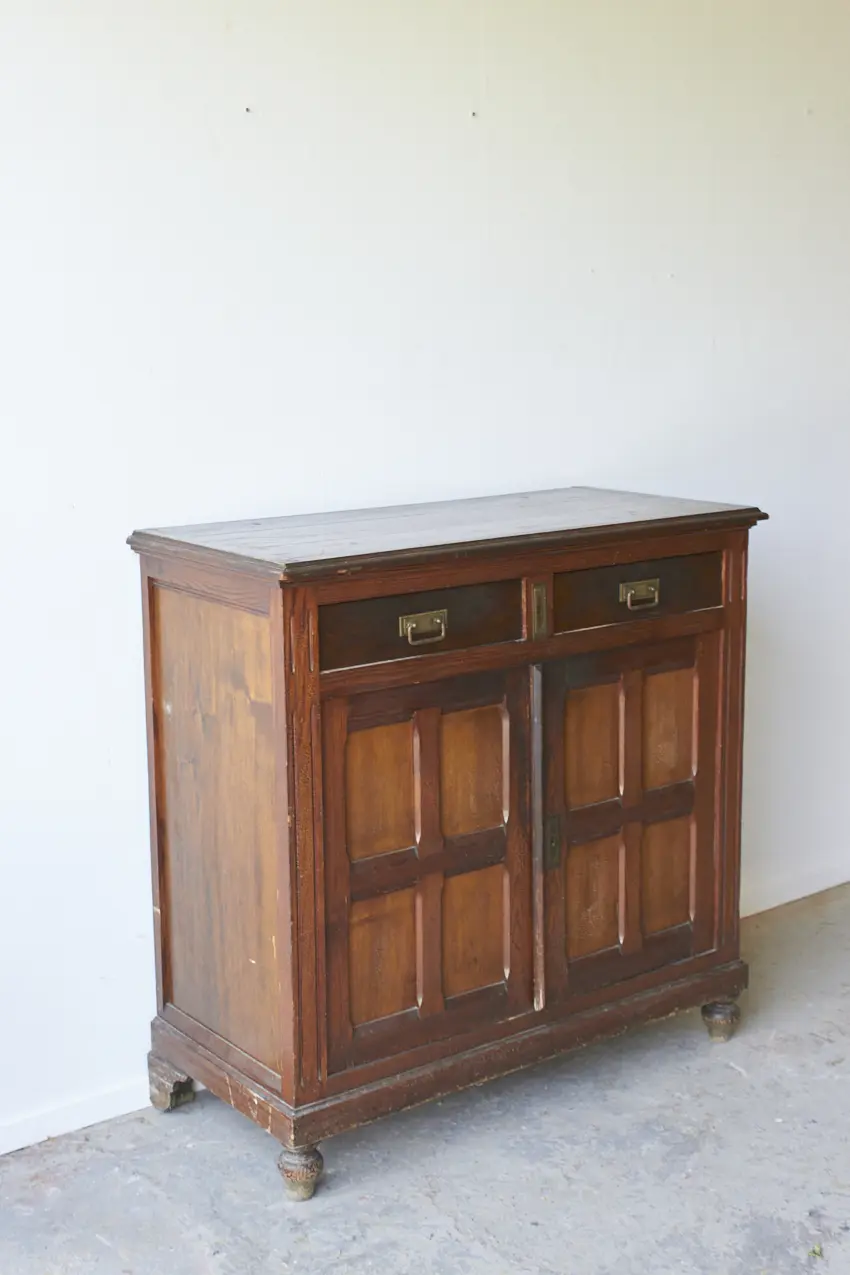 2499---Vintage-commode-met-paneeldeuren--Firma-Zoethout-03
