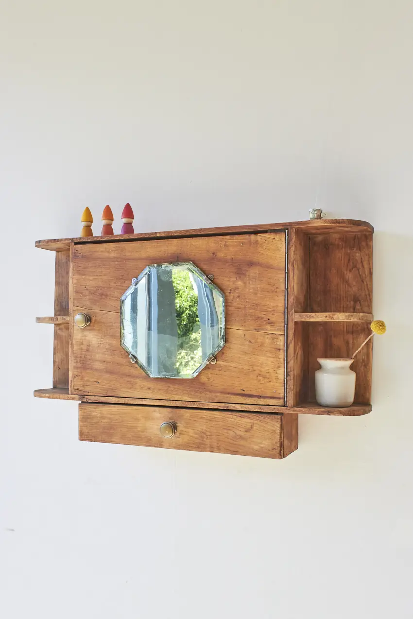 6141-Vintage-hangkastje-met-lade-en-spiegel-Firma-zoethout_2.jpg