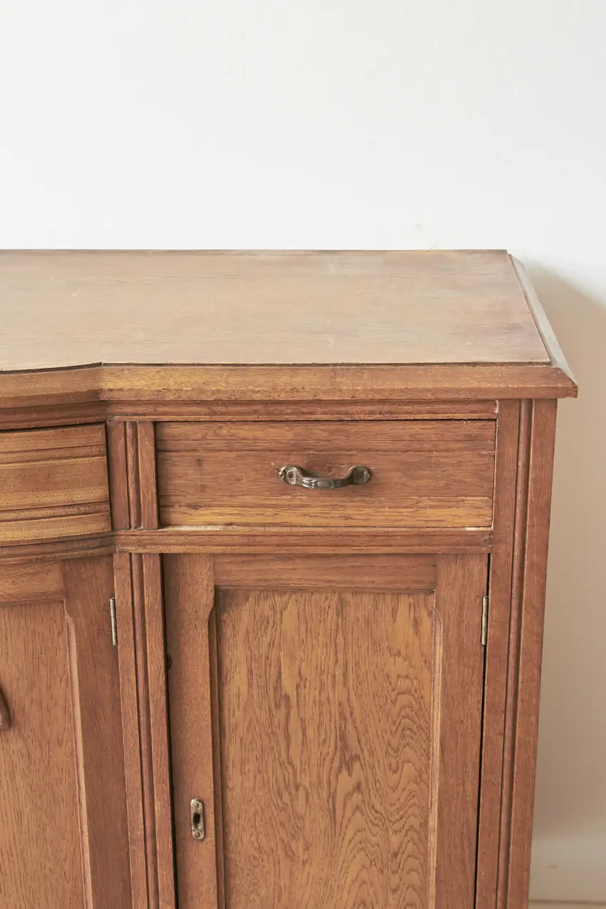 2503---Vintage-commode-met-drie-deurtjes---Firma-Zoethout_06