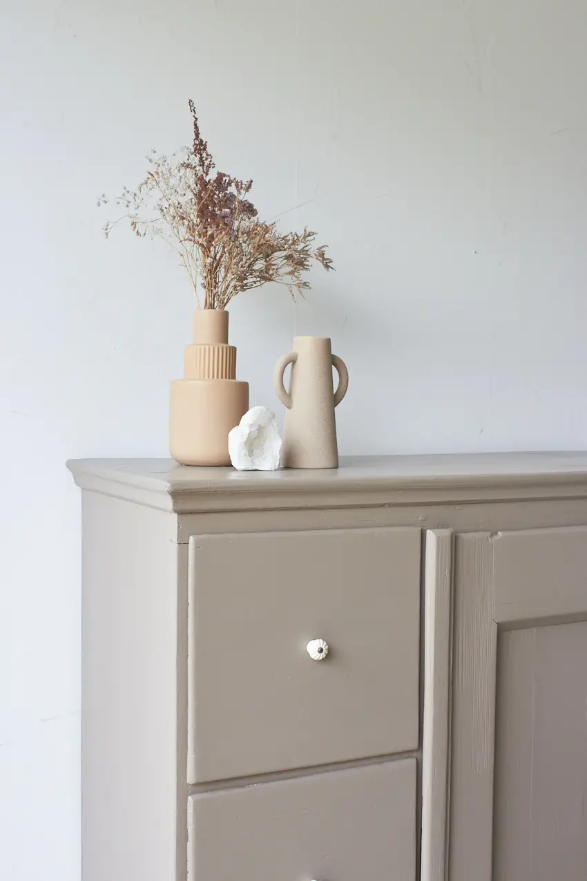 10672---Vintage-speelgoedkast-in-oud-roze-kleur---Firma-Zoethout-07