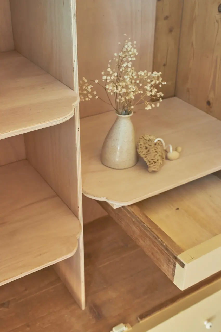 10720---Kinderkamer-kledingkast-in-Kamille-kleur---Firma-Zoethout-08