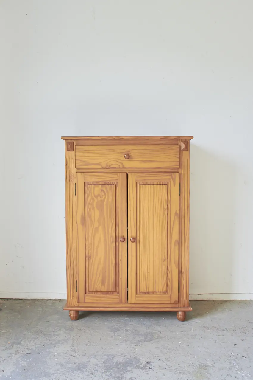 10733---Perfecte-kast-voor-kinderkamer---Firma-Zoethout-01