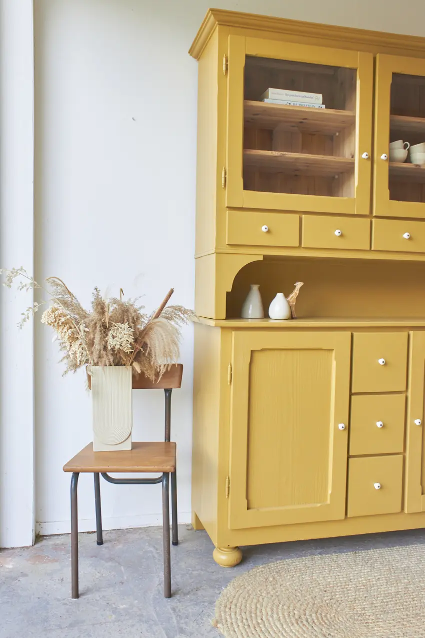 10716---Vintage-vitrine-buffetkast-in-saffraan---Firma-Zoethout-03