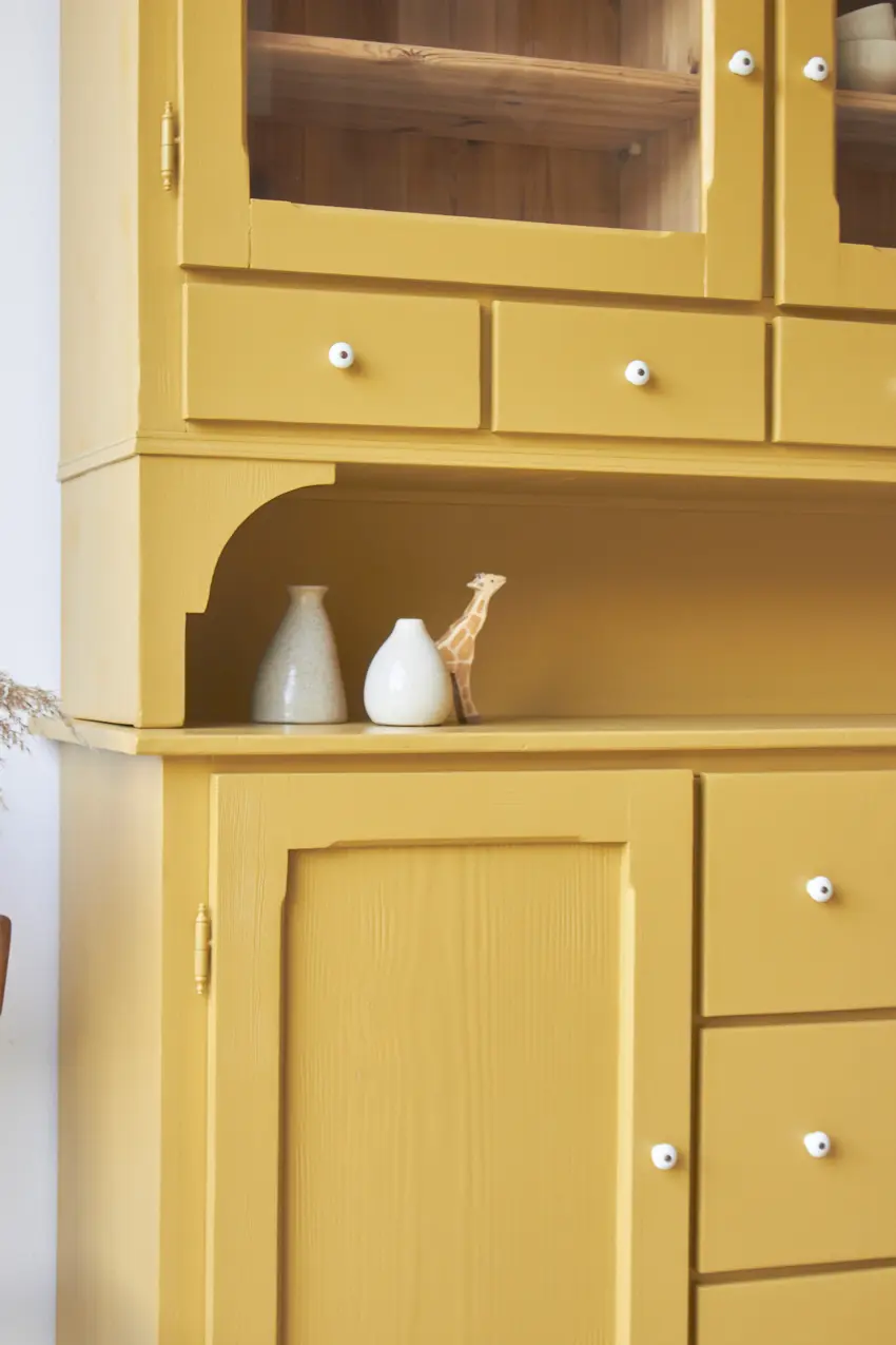 10716---Vintage-vitrine-buffetkast-in-saffraan---Firma-Zoethout-04