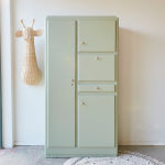 retro (keuken)kast - met meerdere deurtjes 7 10142 Retro kast in Artisjok Firma zoethout 1