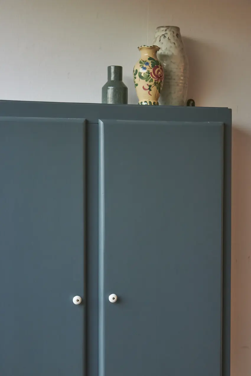 6230---Retro-hangkast-in-klif---Firma-Zoethout-04