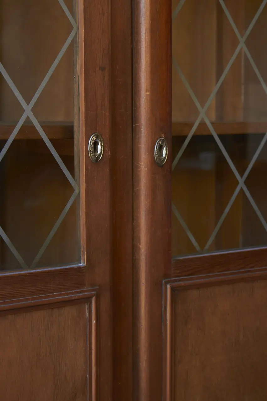 10784---Vintage-vitrinekast---Firma-Zoethout-06