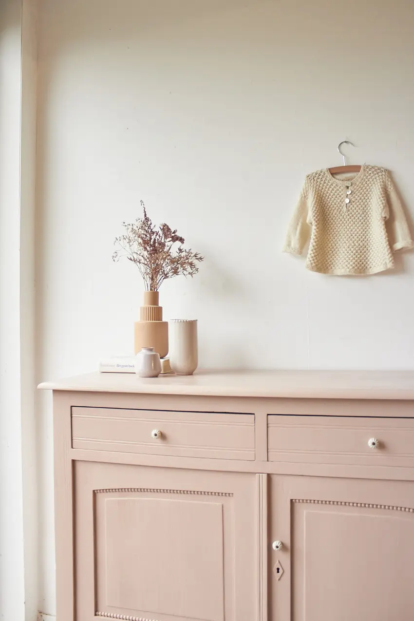 2513---Vintage-commode in-licht-roze-kleur---Firma-Zoethout-09