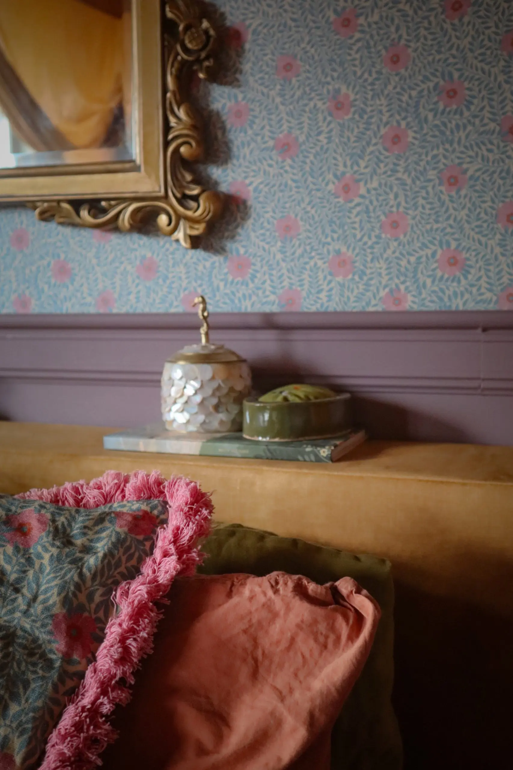 SummerGray-wallpaper-kicki-petal-pink-3_2048x