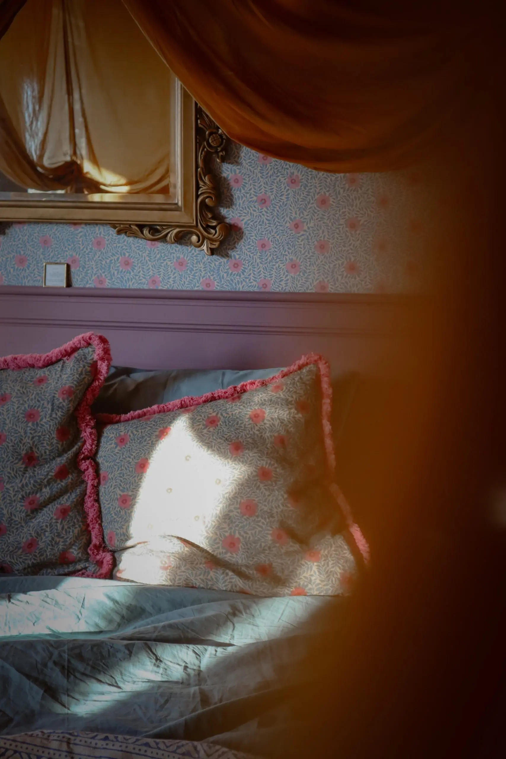 SummerGray-wallpaper-kicki-petal-pink-4_2048x