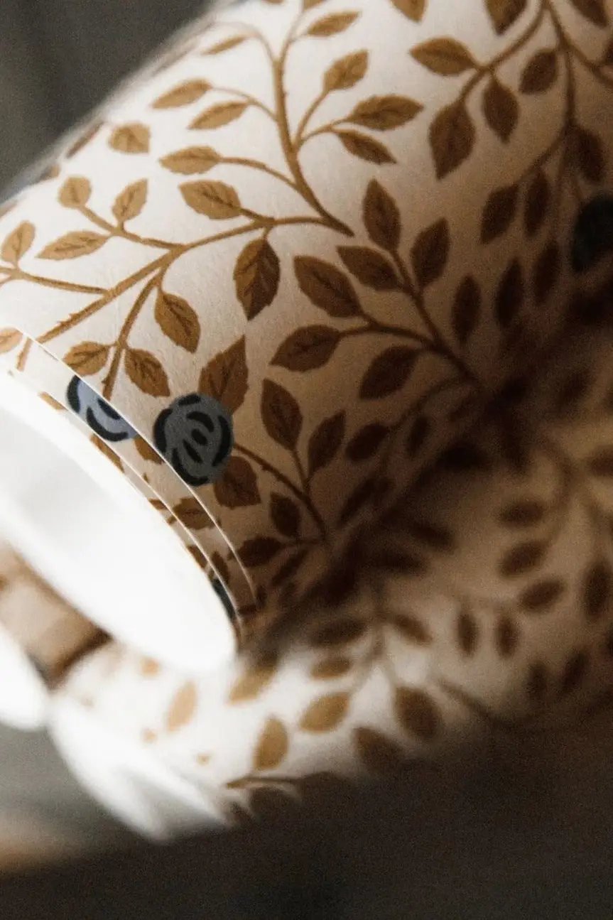 summer-gray-climbing-rose-bronze-Flora-06