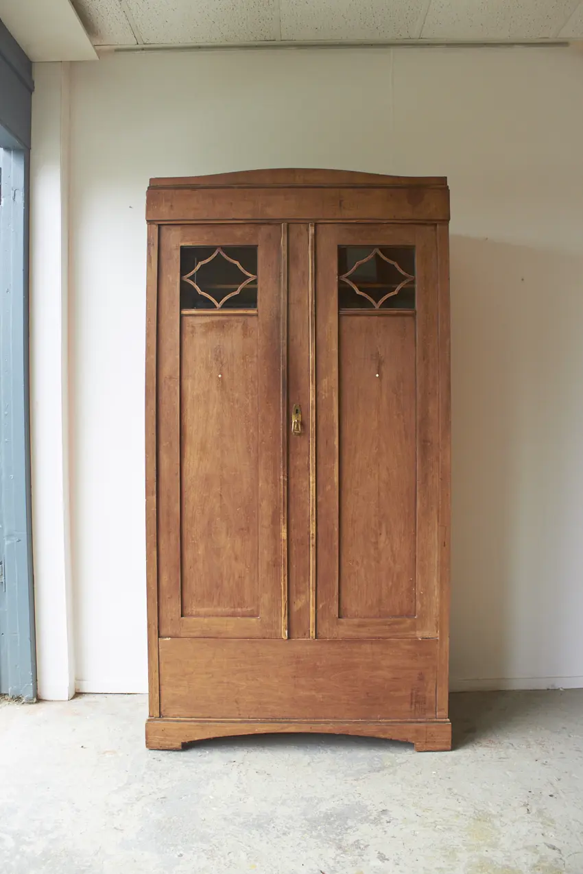 10804---Vintage-kinderkamer-kledingkast---Firma-Zoethout-01