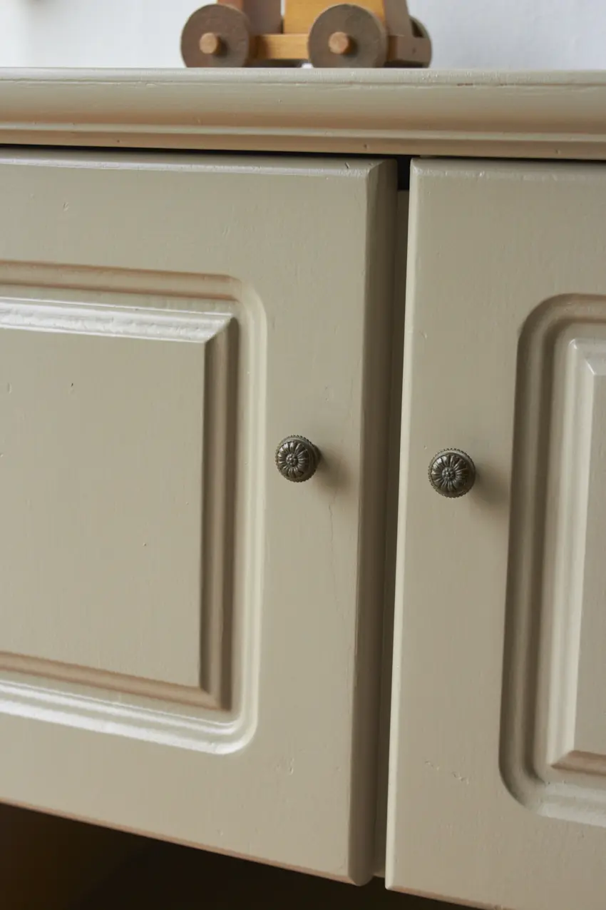 10823---Speelgoedkast in de kleur Amandel---Firma-Zoethout-03