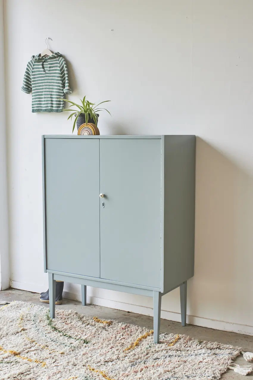 10756---retro-speelgoed-kastje-in-kust---Firma-Zoethout-03