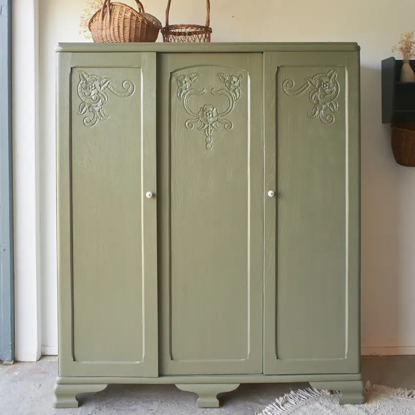 10801-Vintage-demontabele-kledingkast-in-Rozemarijn-Firma-Zoethout-00