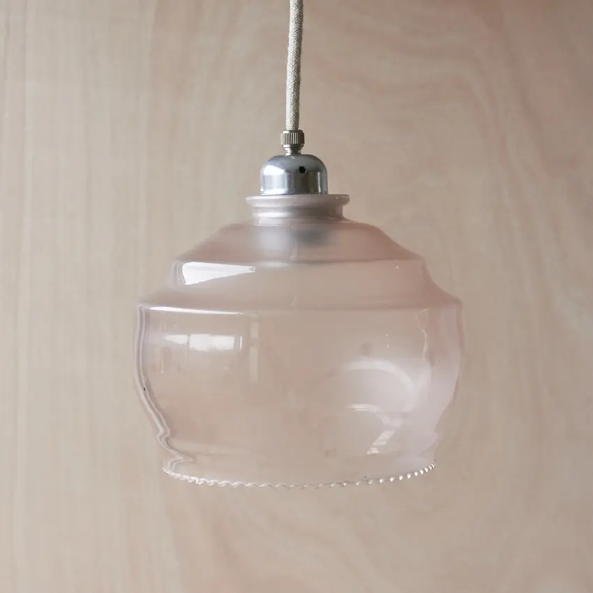 582 zachtroze glazen hanglamp met lieflijke details