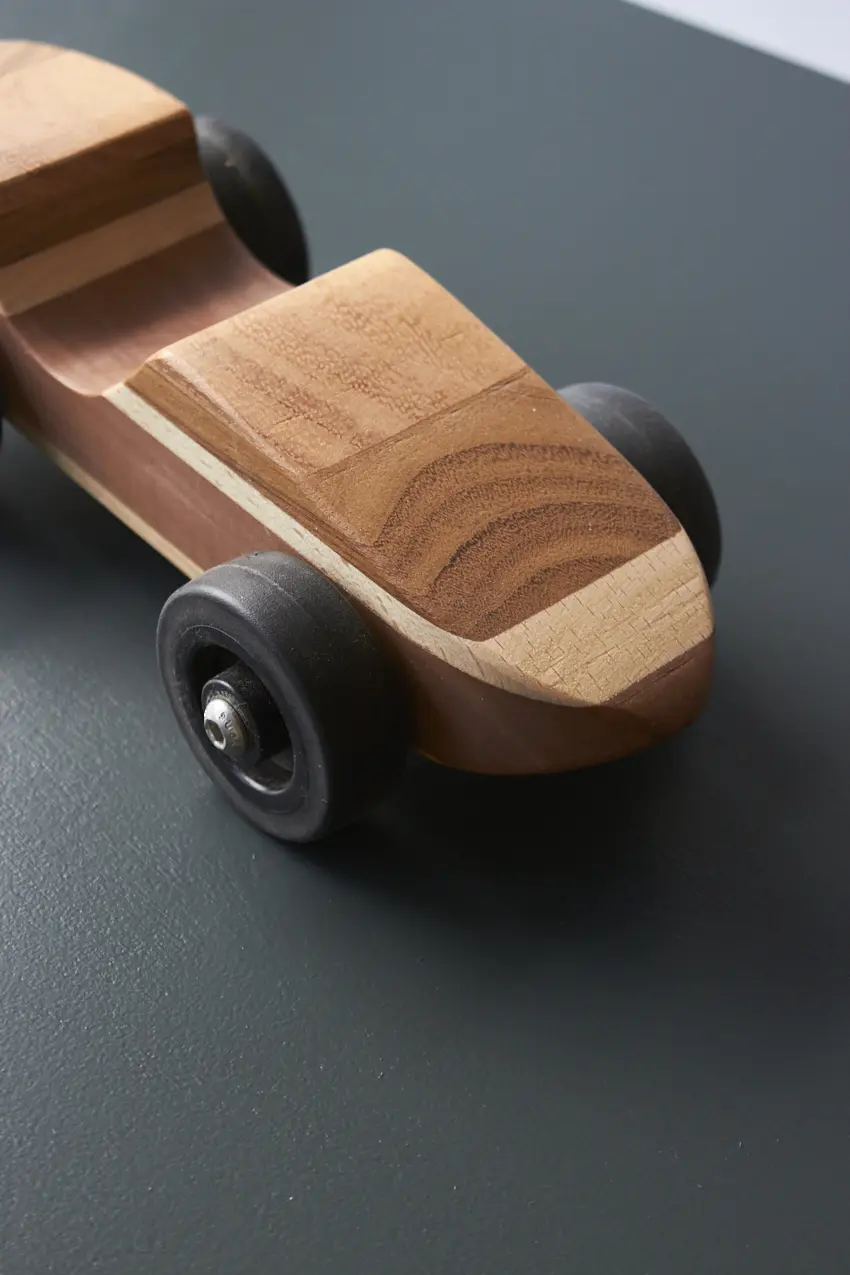 HW9096---Houten-raceauto---Firma-Zoethout-03