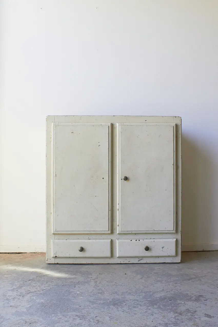 10776---vintage-kast-met-deurtjes-en-lades---Firma-Zoethout-01