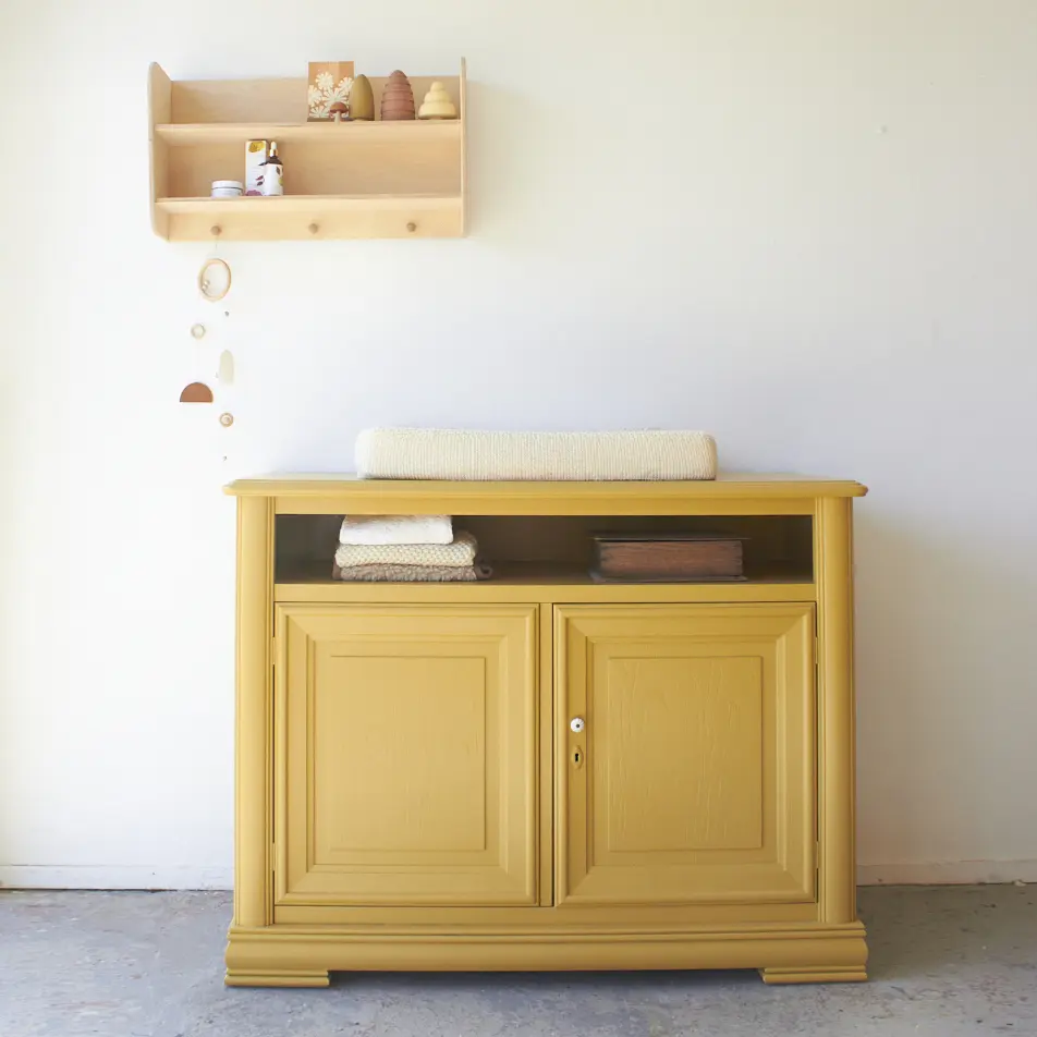 2516-vintage-commode-in-saffraan-kleur-Firma-Zoethout-00